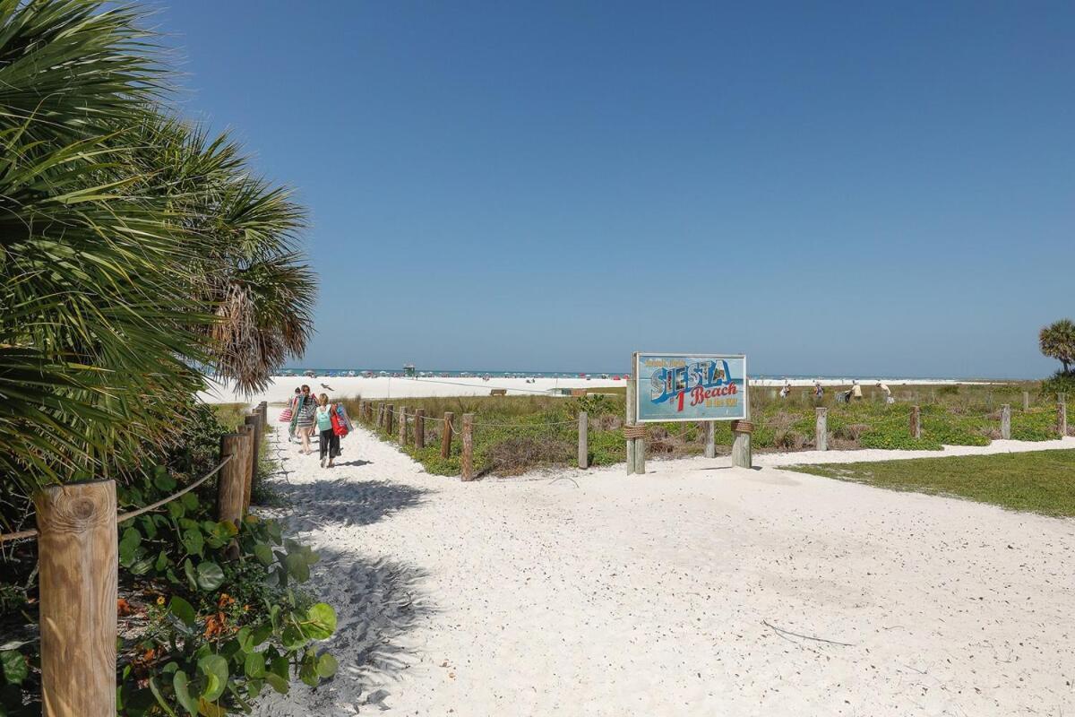 2 Bed 2 Bath Centrally Located On Siesta Key Сарасота Екстер'єр фото
